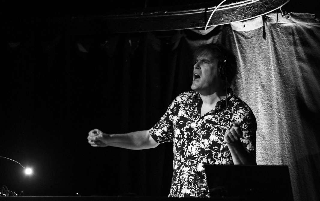 A photo with Tobi aka Baldower while playing live music