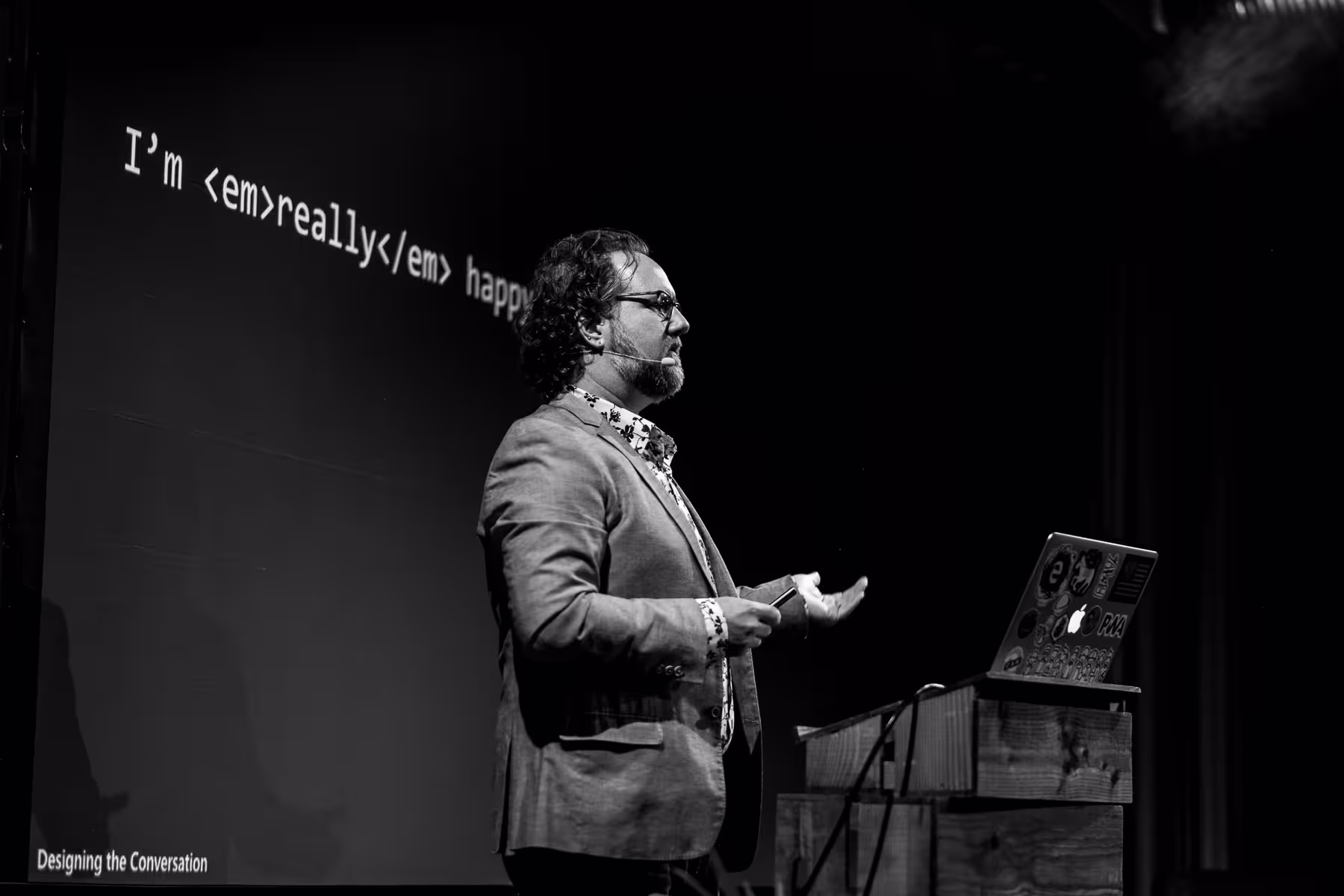 Photo of Aaron Gustafson taken at beyond tellerrand in Berlin 2019 by Florian Ziegler