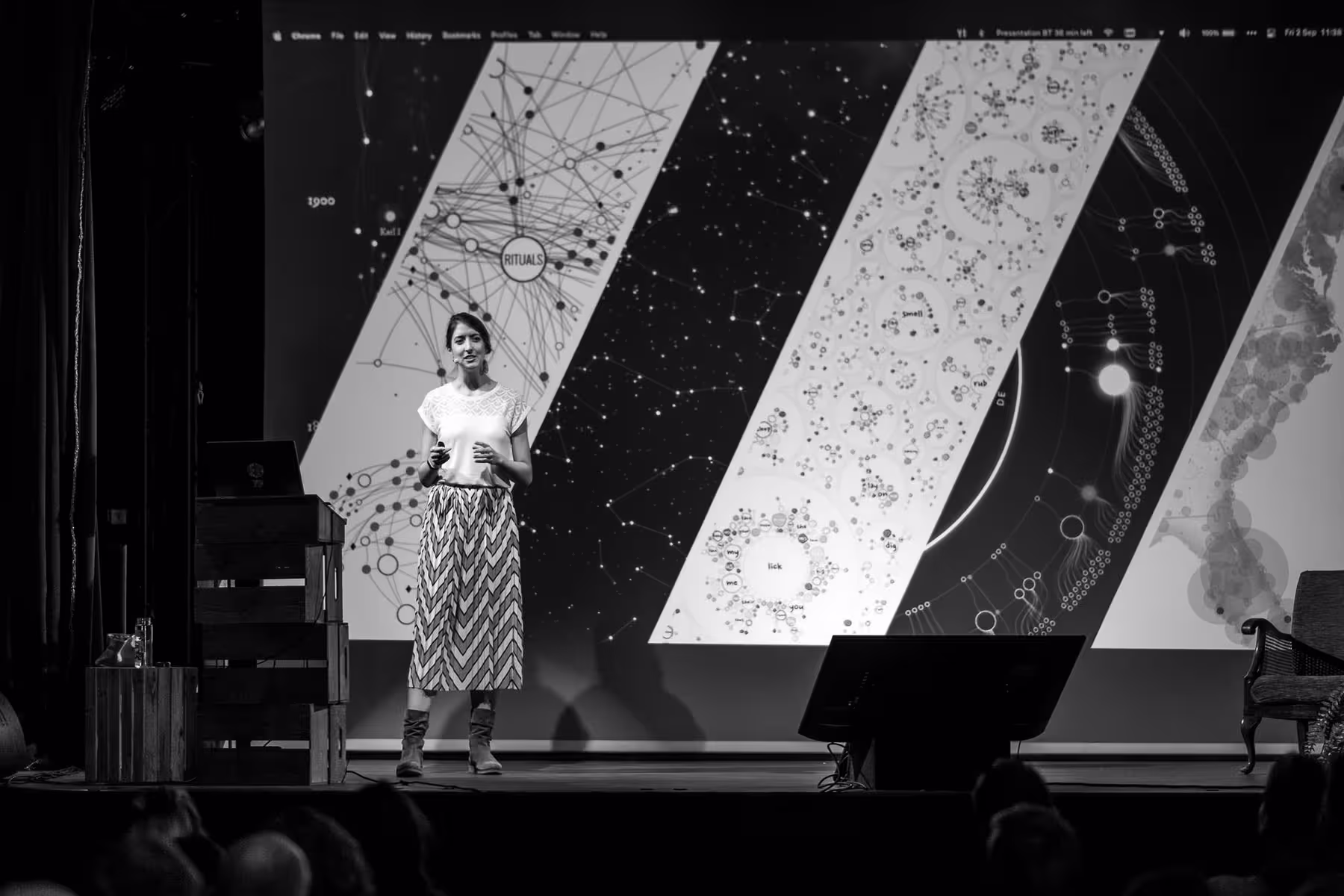 Photo of Nadieh Bremer taken at beyond tellerrand in Berlin 2022 by Florian Ziegler