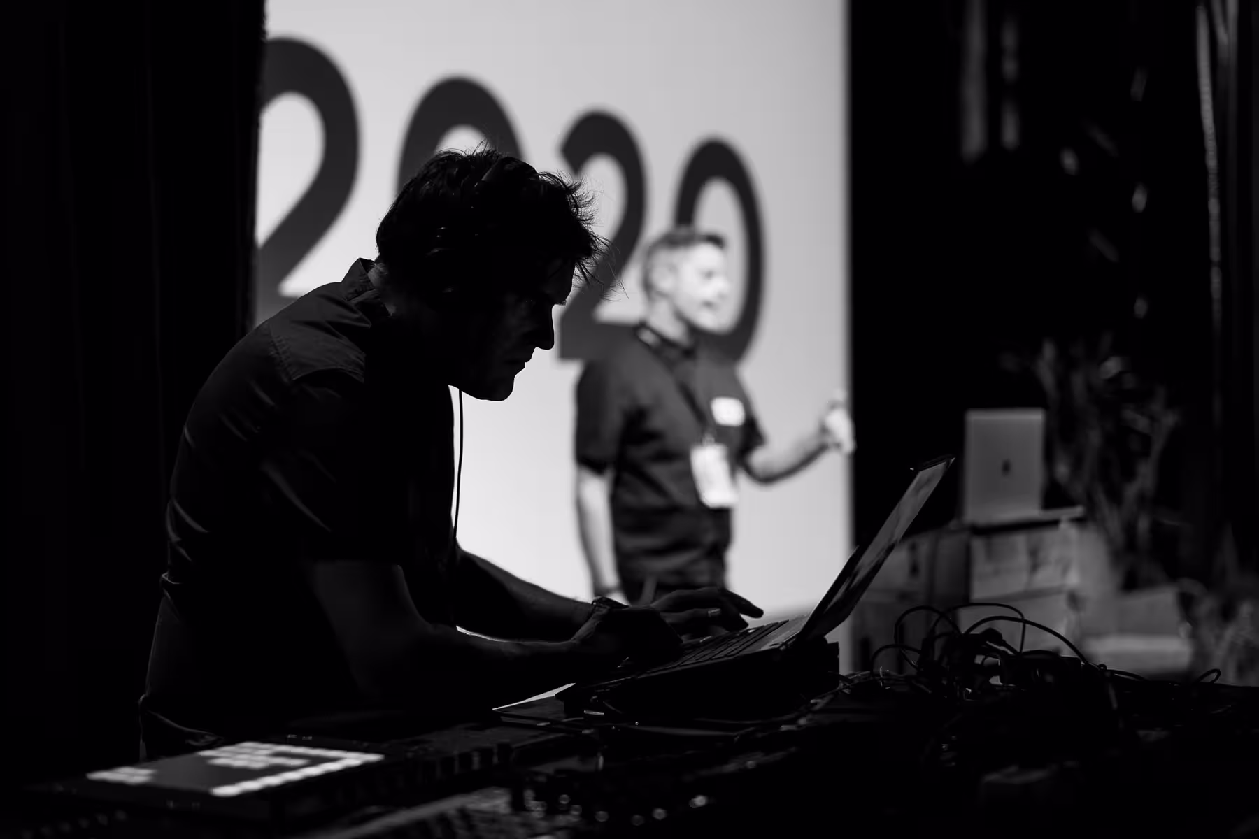 Photo of Vic Lee taken at beyond tellerrand in Berlin 2022 by Florian Ziegler