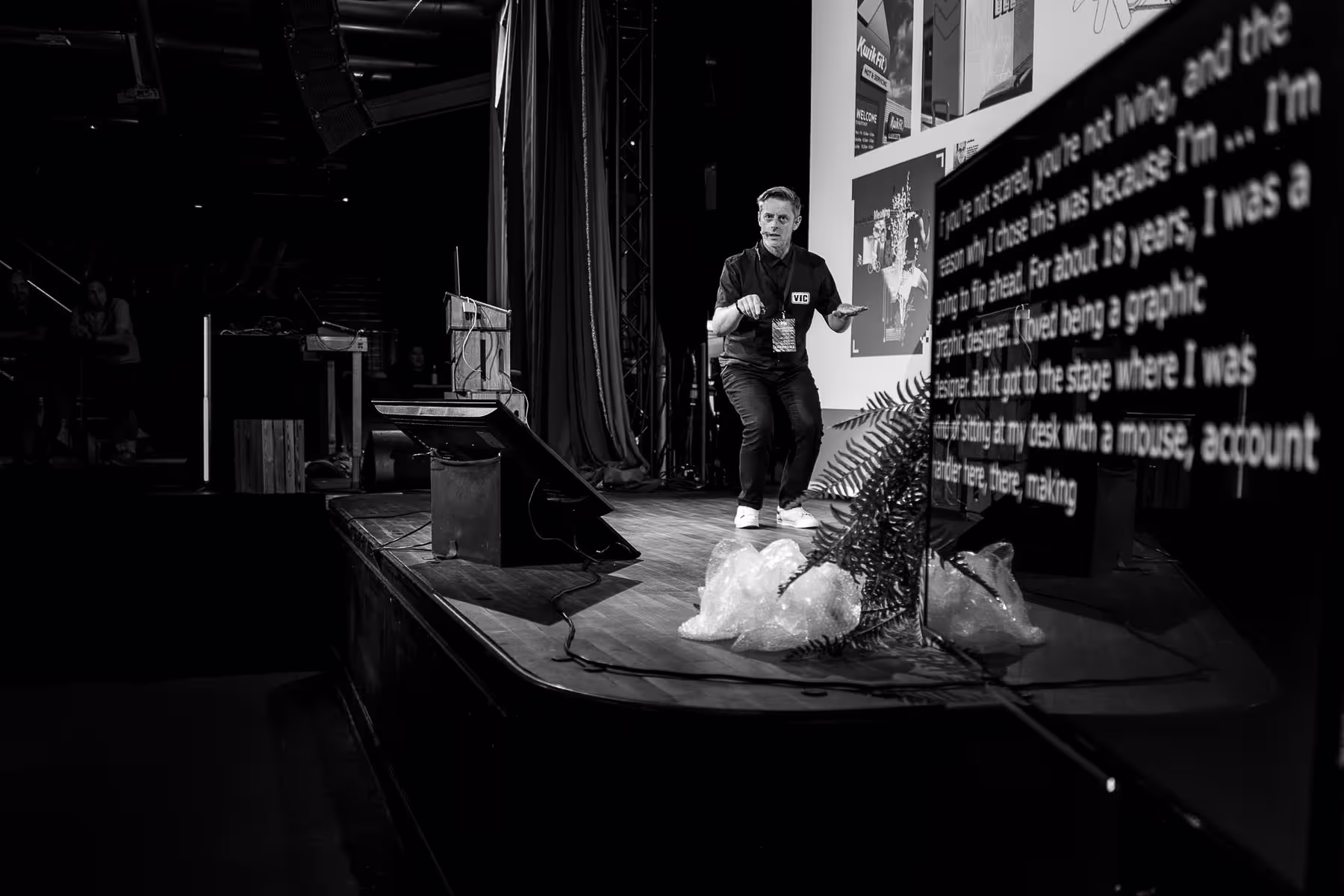 Photo of Vic Lee taken at beyond tellerrand in Berlin 2022 by Florian Ziegler