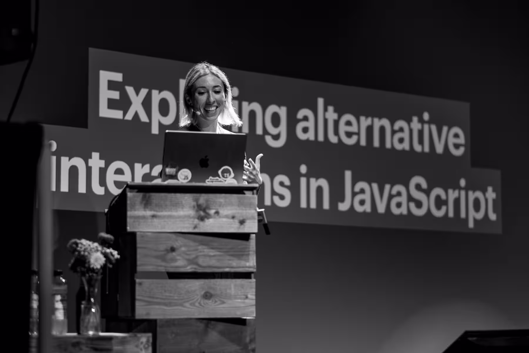 Photo of Charlie Gerard taken at beyond tellerrand in Berlin 2023 by Florian Ziegler