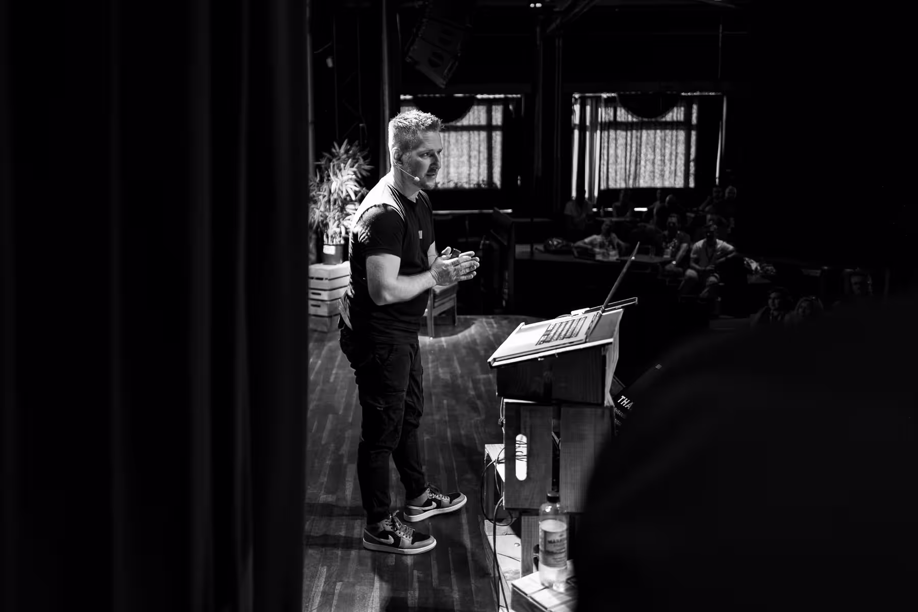 Photo of Robert Hranitzky taken at beyond tellerrand in Berlin 2023 by Florian Ziegler