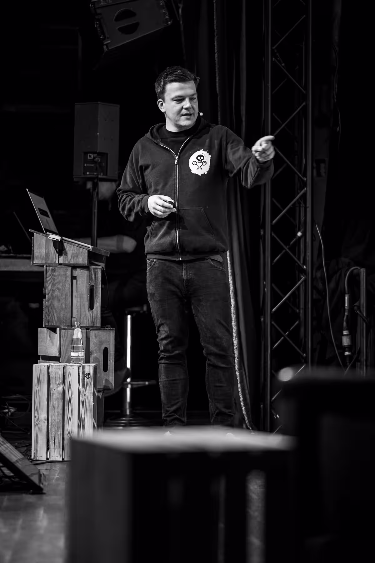 Photo of Manuel Matuzovic taken at beyond tellerrand in Berlin 2024 by Florian Ziegler