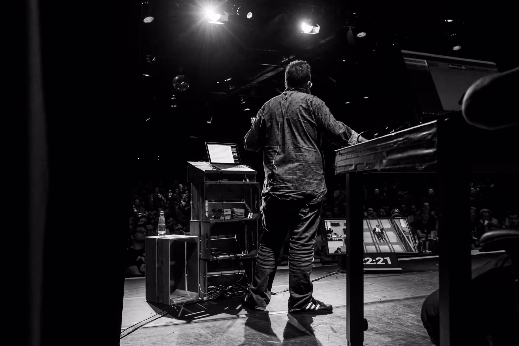 Photo of Mike Monteiro taken at beyond tellerrand in Düsseldorf 2018 by Florian Ziegler