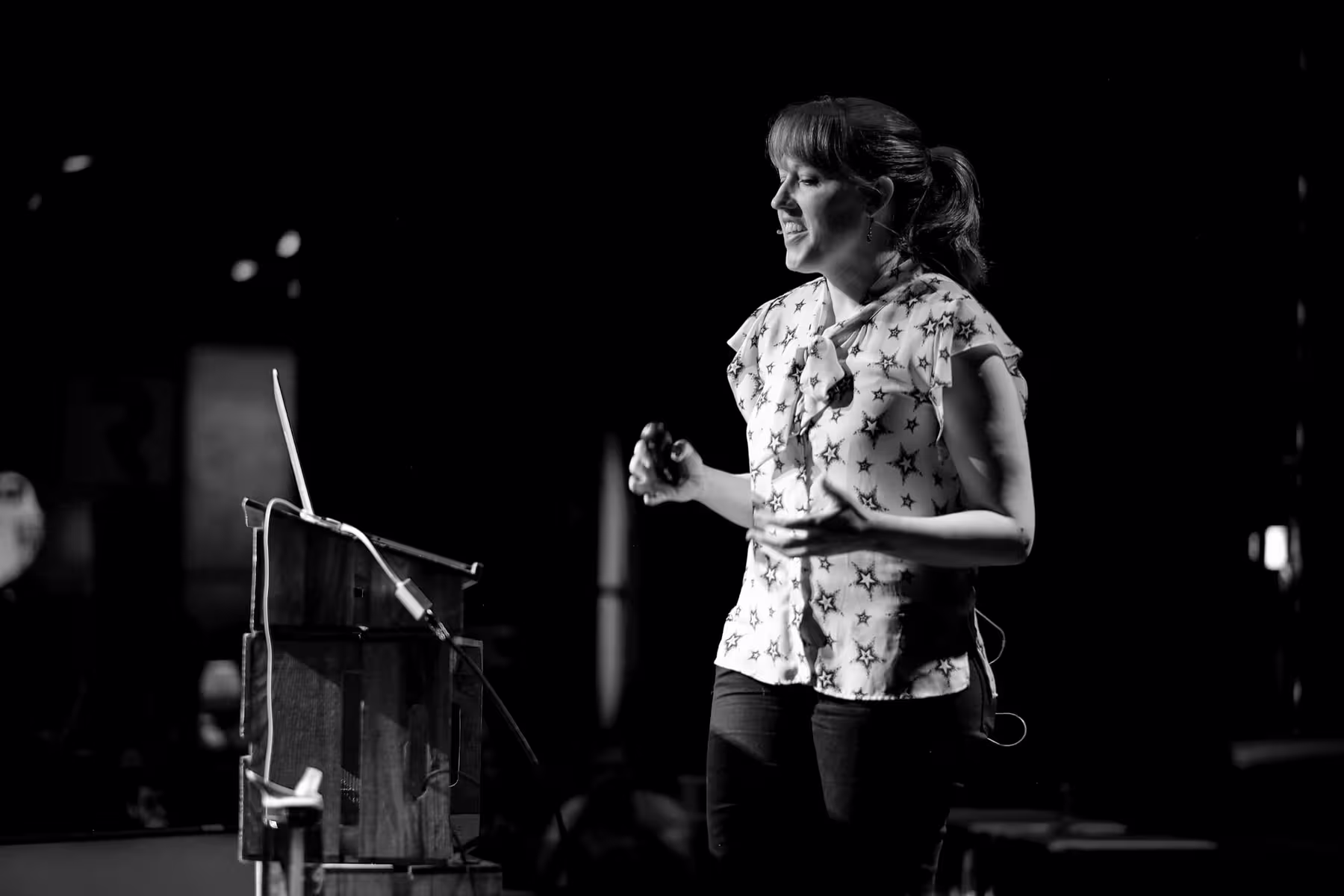 Photo of Tracy Osborn taken at beyond tellerrand in Düsseldorf 2018 by Florian Ziegler