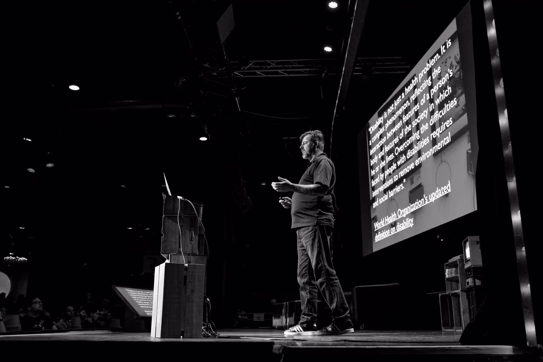Photo of Karl Groves taken at beyond tellerrand in Düsseldorf 2018 by Florian Ziegler
