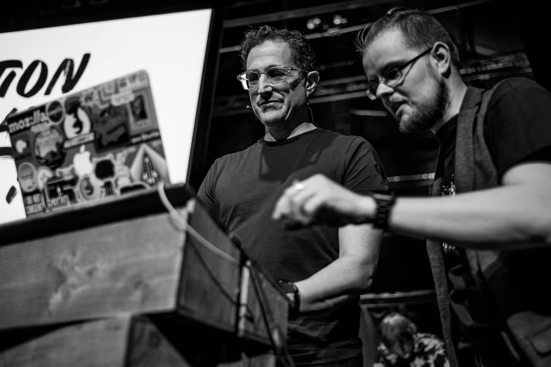 Photo of Tantek Çelik taken at beyond tellerrand in Düsseldorf 2019 by Florian Ziegler