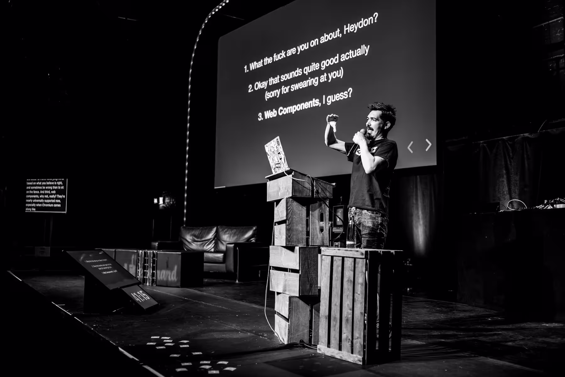 Photo of Heydon Pickering taken at beyond tellerrand in Düsseldorf 2019 by Florian Ziegler