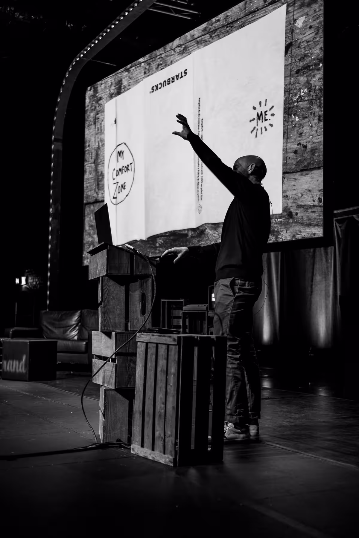 Photo of Rob Draper taken at beyond tellerrand in Düsseldorf 2019 by Florian Ziegler