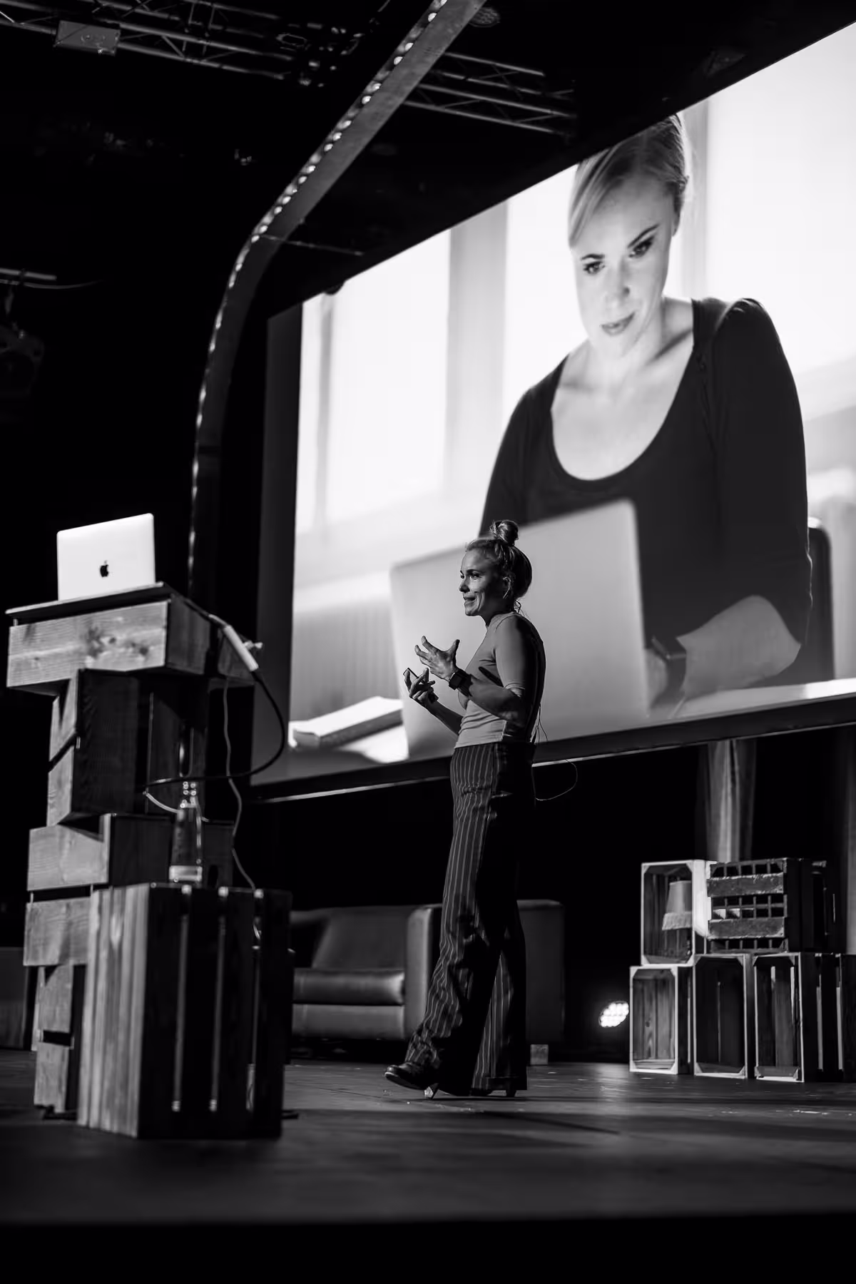 Photo of Ulrike Rausch taken at beyond tellerrand in Düsseldorf 2021 by Florian Ziegler