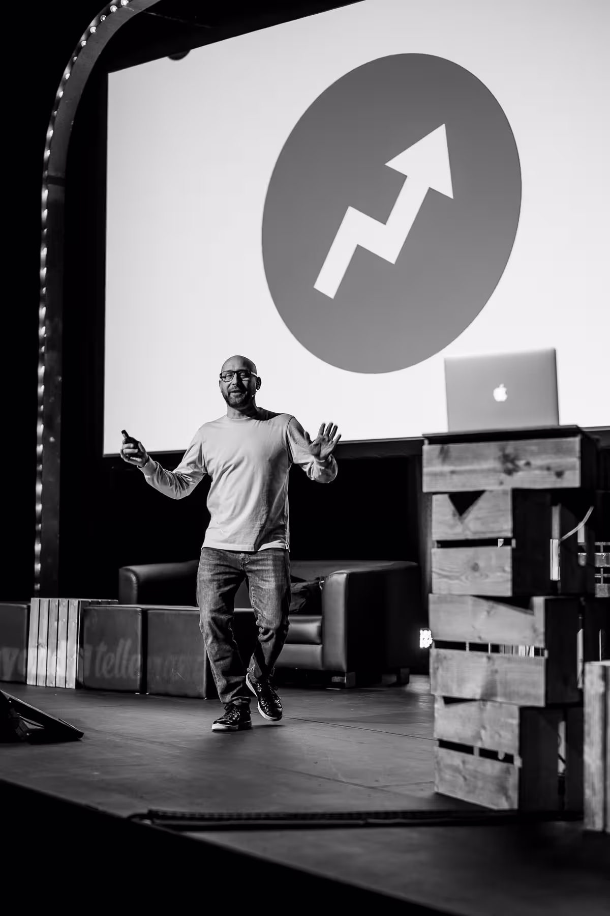 Photo of Jeff Greenspan taken at beyond tellerrand in Düsseldorf 2021 by Florian Ziegler