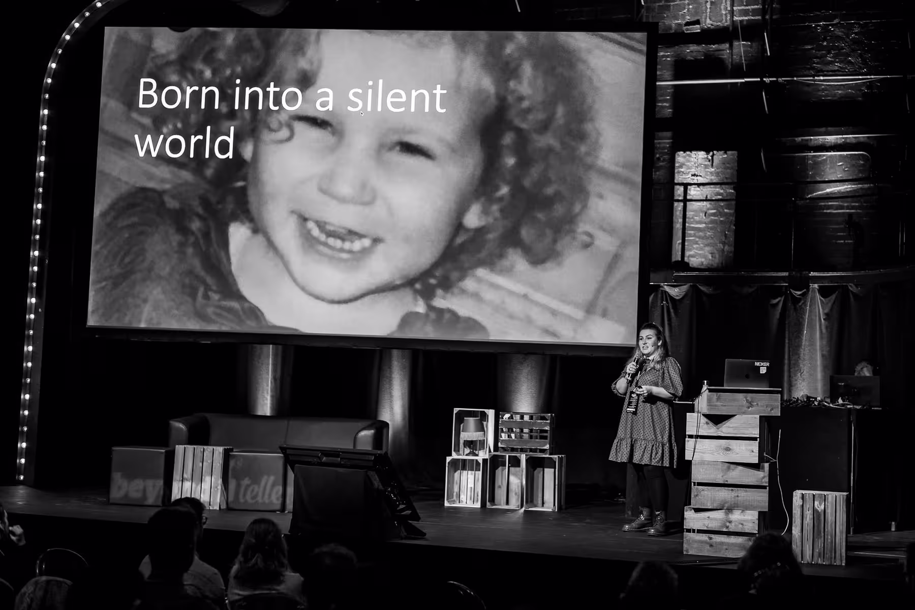 Photo of Molly Watt taken at beyond tellerrand in Düsseldorf 2021 by Florian Ziegler