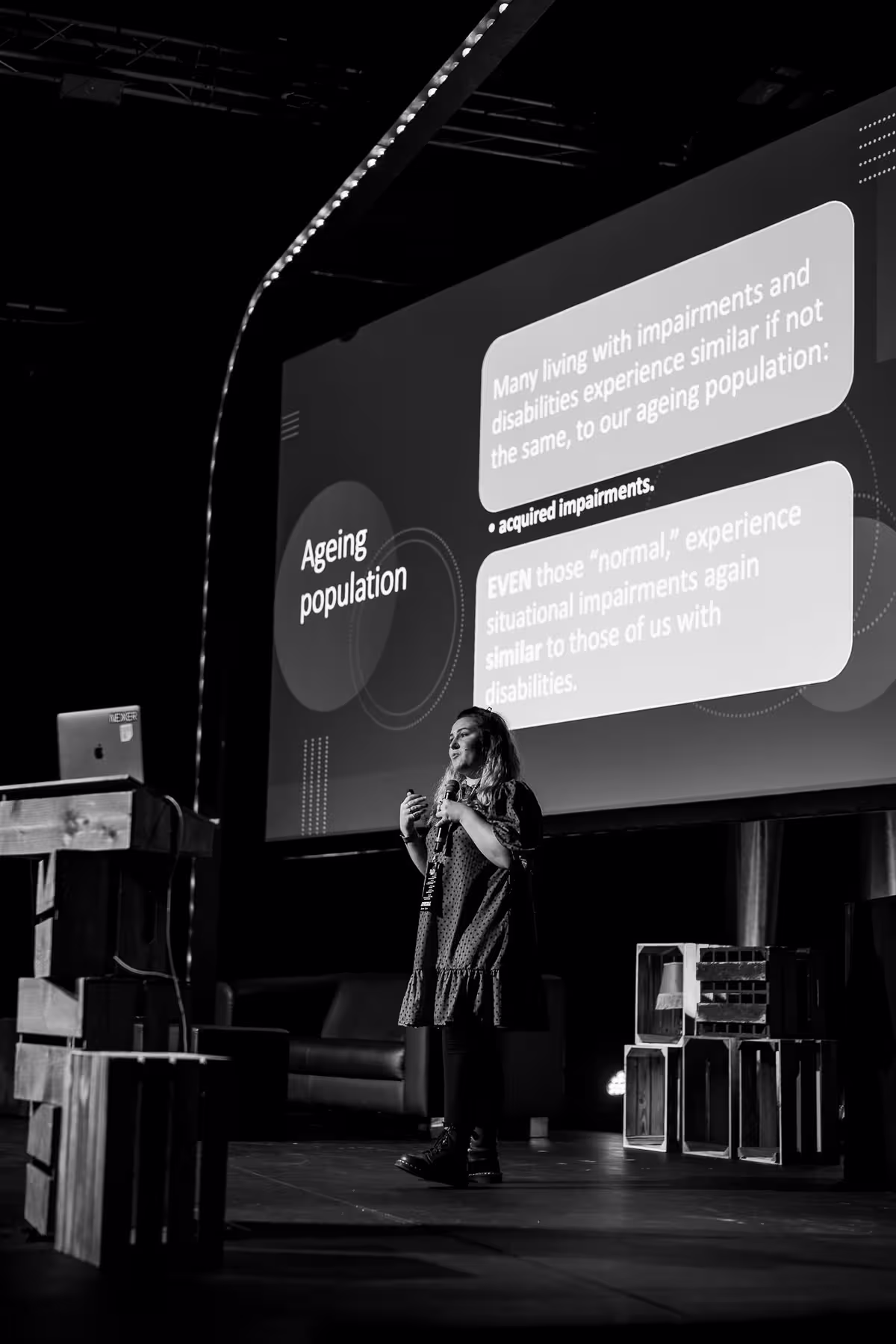 Photo of Molly Watt taken at beyond tellerrand in Düsseldorf 2021 by Florian Ziegler