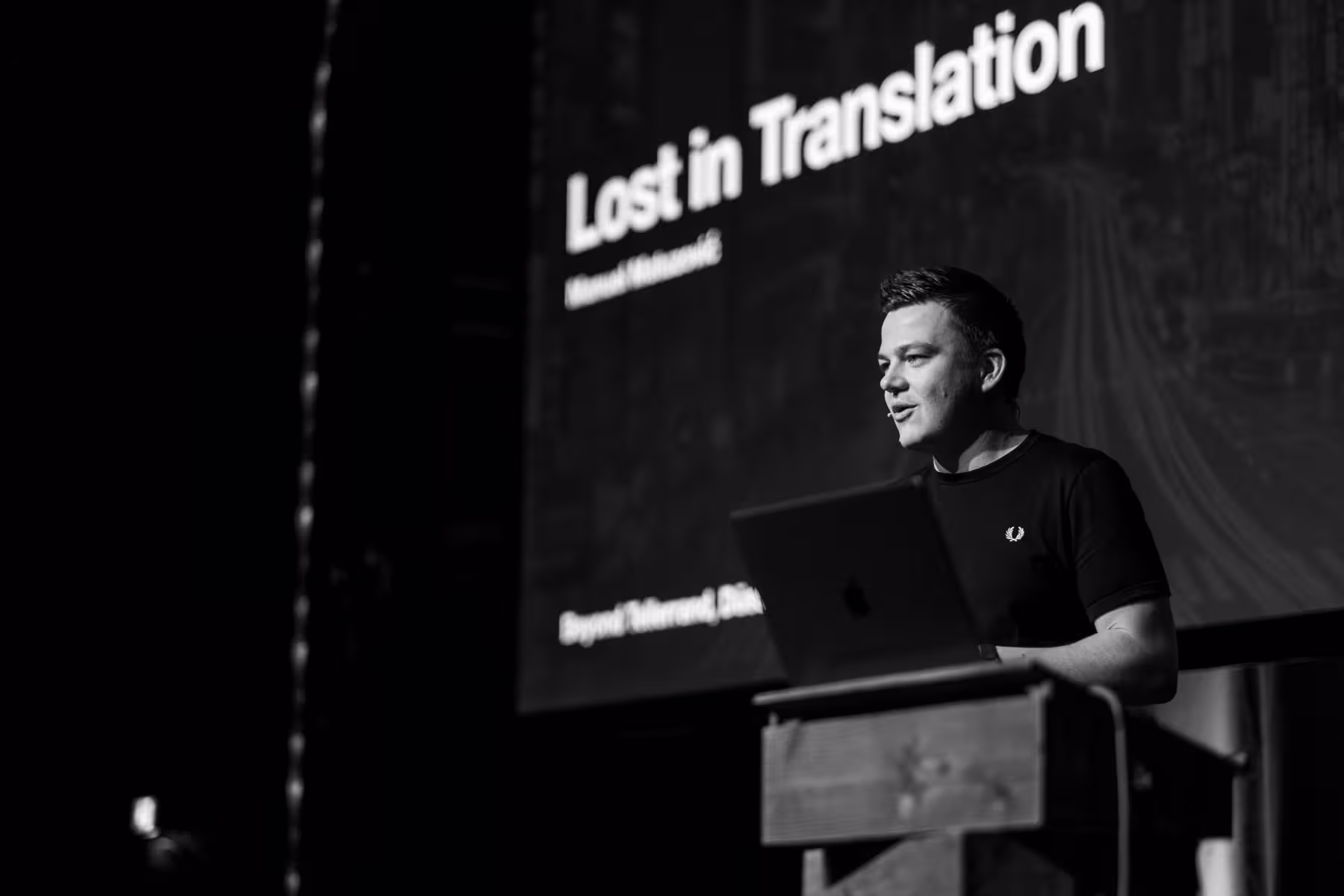 Photo of Manuel Matuzovic taken at beyond tellerrand in Düsseldorf 2022 by Florian Ziegler