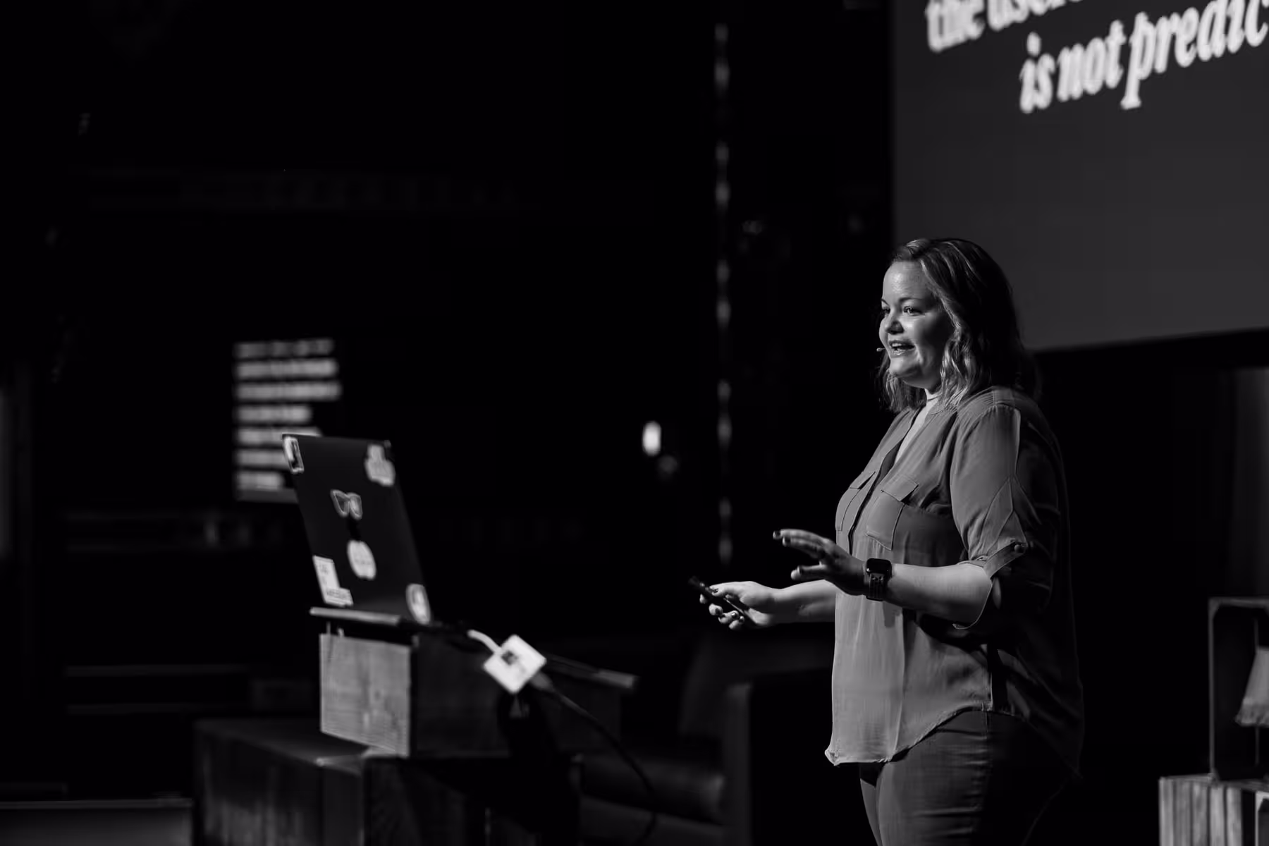 Photo of Stephanie Eckles taken at beyond tellerrand in Düsseldorf 2022 by Florian Ziegler