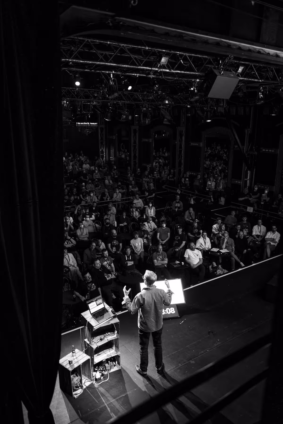 Photo of Aarron Walter taken at beyond tellerrand in Düsseldorf 2022 by Florian Ziegler