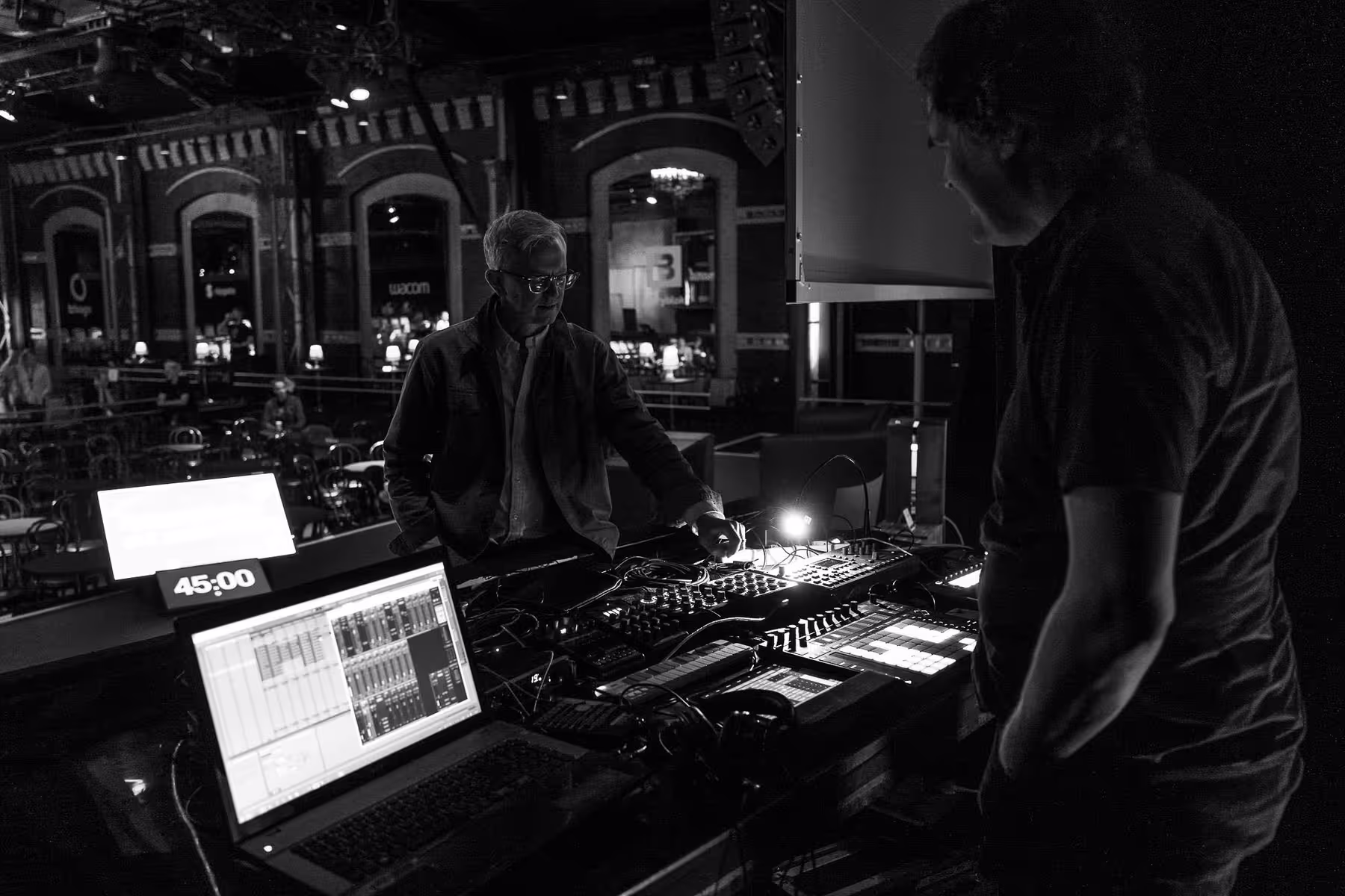 Photo of Aarron Walter taken at beyond tellerrand in Düsseldorf 2022 by Florian Ziegler