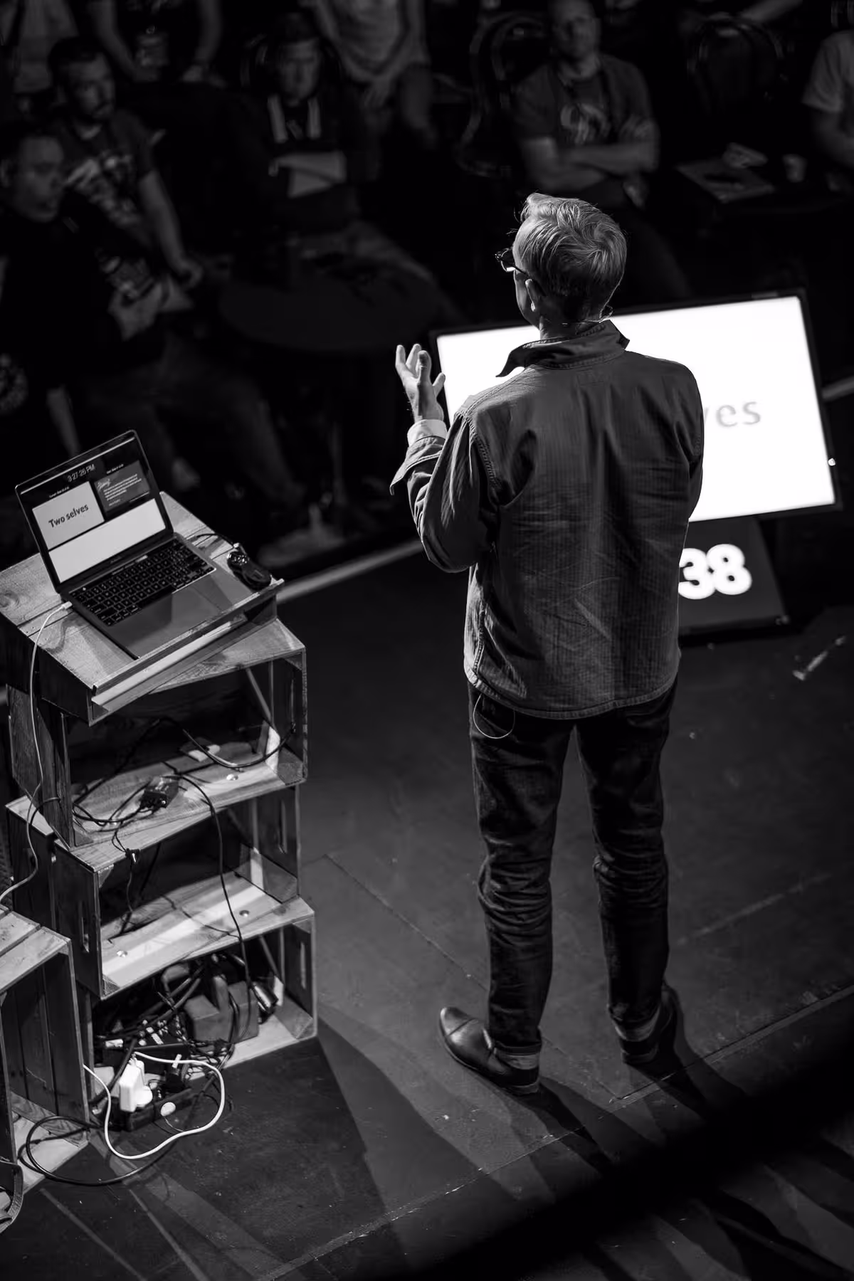 Photo of Aarron Walter taken at beyond tellerrand in Düsseldorf 2022 by Florian Ziegler