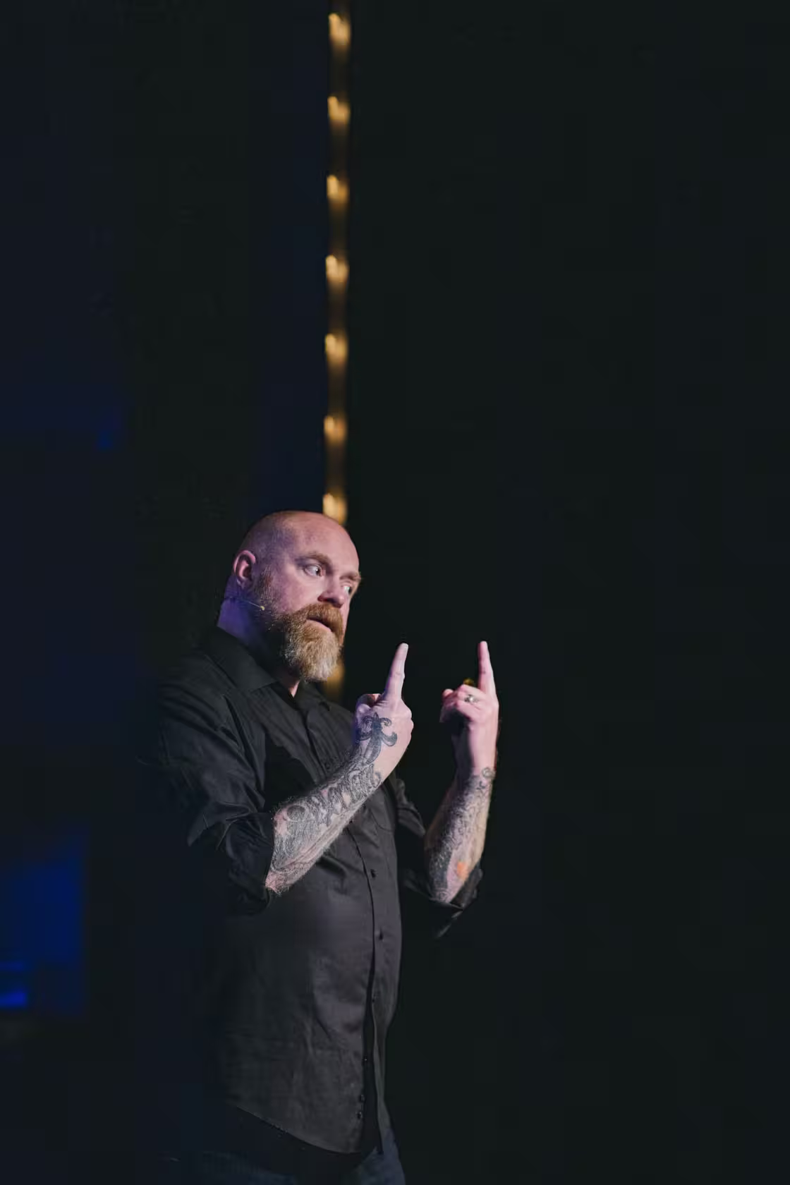 Photo of Hugh Elliott taken at beyond tellerrand in Düsseldorf 2023 by Celine Al-Mosawi