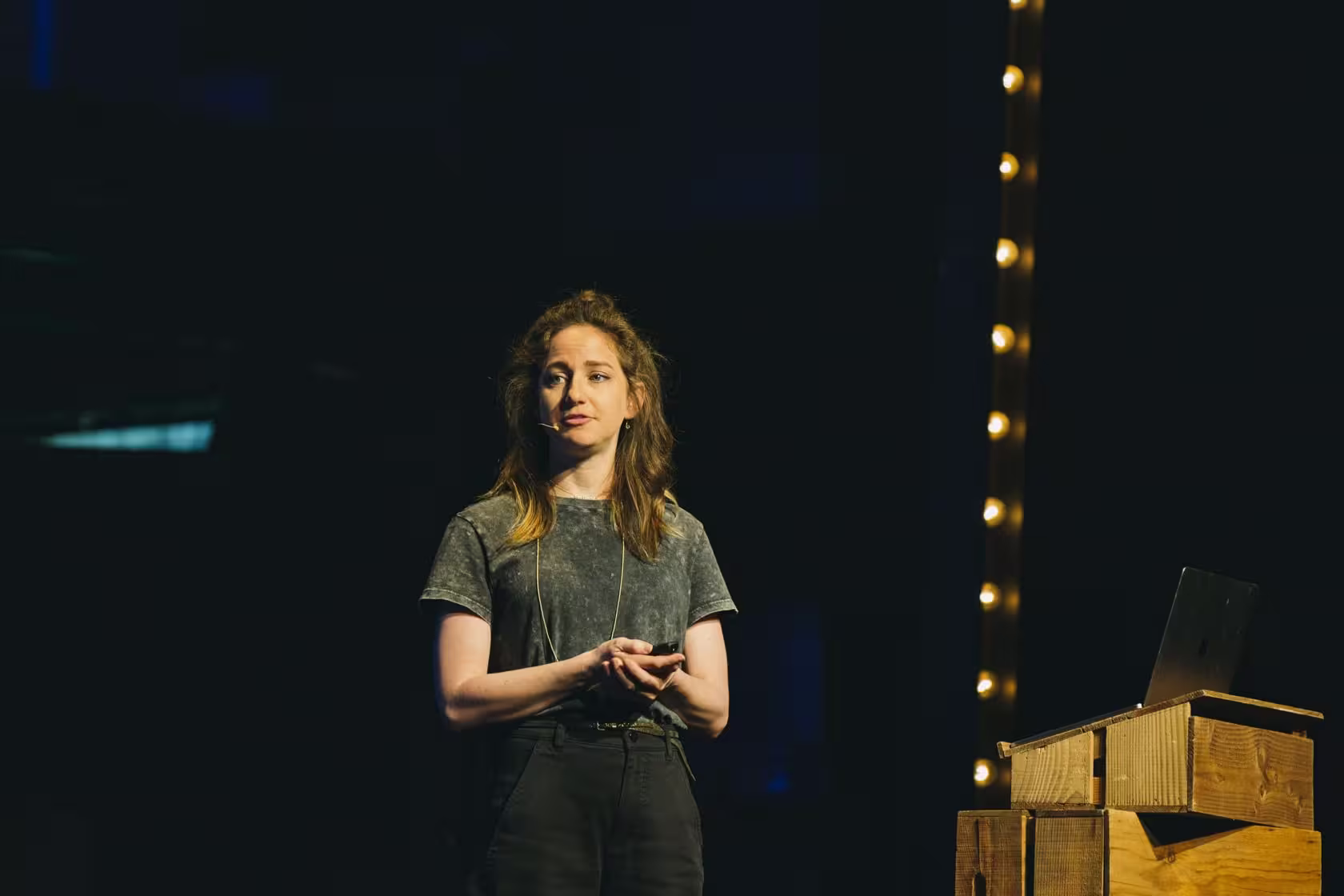 Photo of Emily Anhalt taken at beyond tellerrand in Düsseldorf 2023 by Celine Al-Mosawi