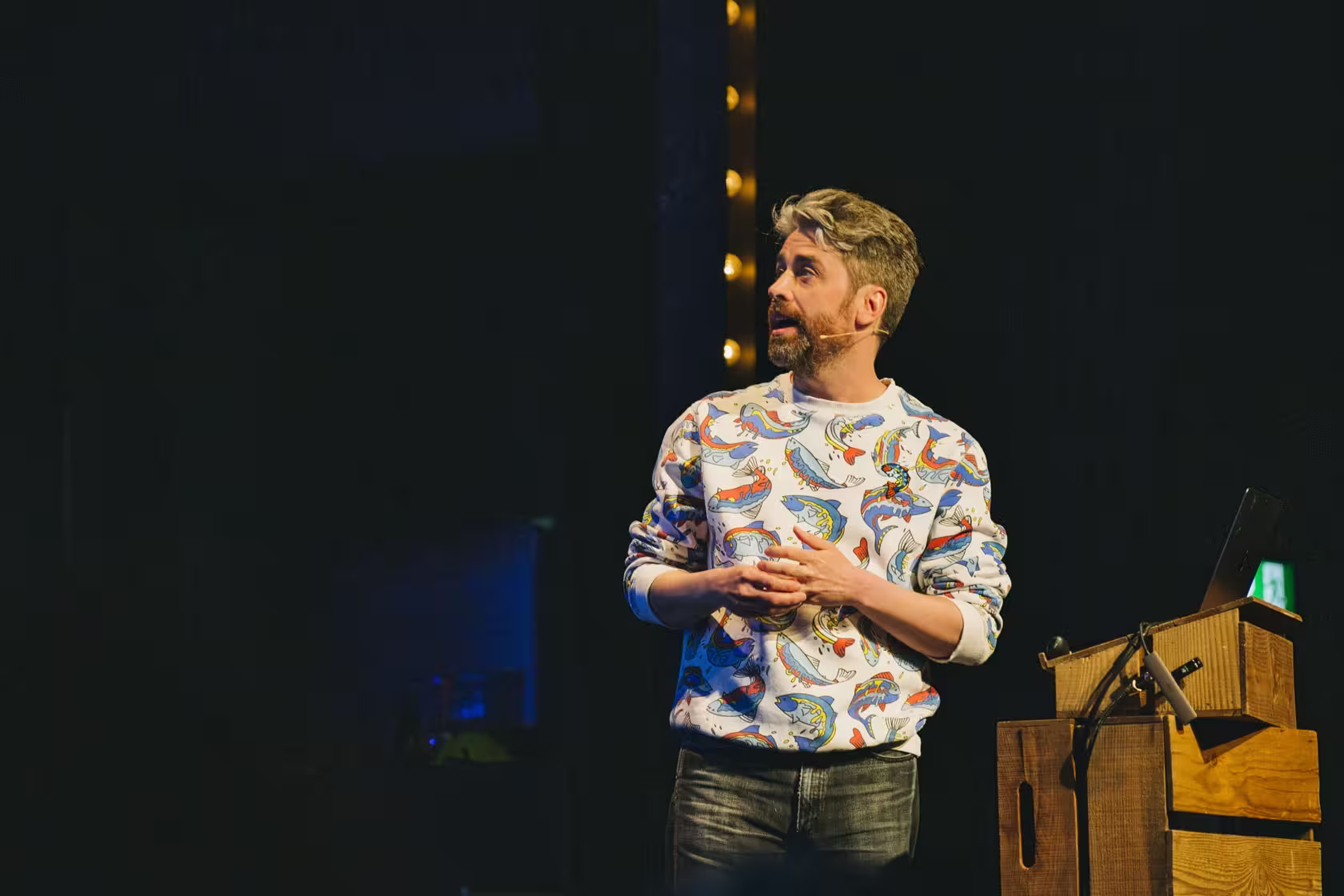 Photo of Thomas Thwaites taken at beyond tellerrand in Düsseldorf 2023 by Celine Al-Mosawi