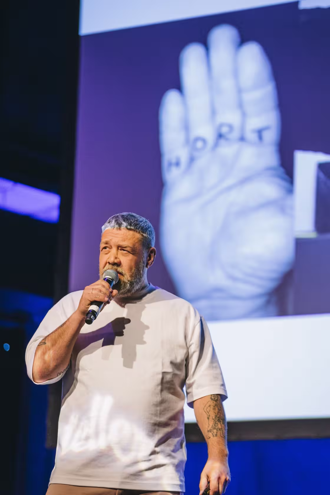 Photo of Eike König taken at beyond tellerrand in Düsseldorf 2023 by Celine Al-Mosawi