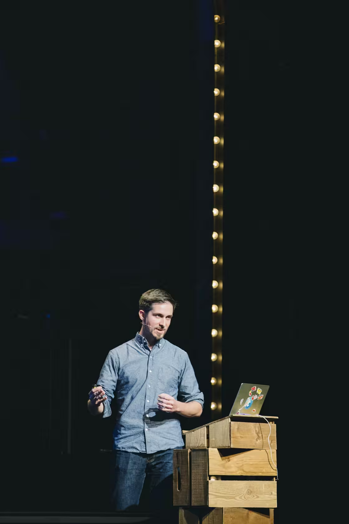 Photo of Scott Kellum taken at beyond tellerrand in Düsseldorf 2023 by Celine Al-Mosawi