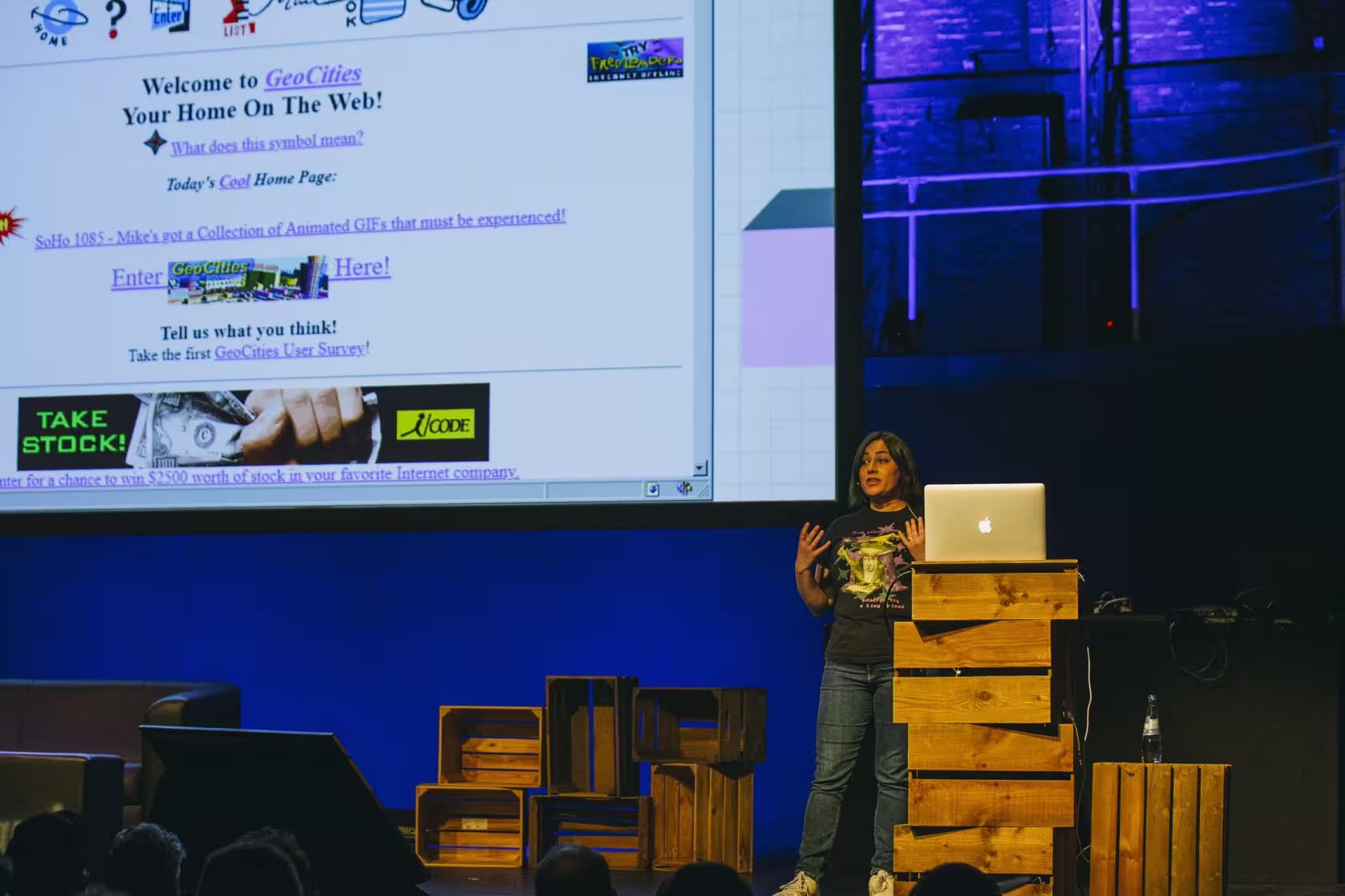 Photo of Sophie Koonin taken at beyond tellerrand in Düsseldorf 2023 by Celine Al-Mosawi