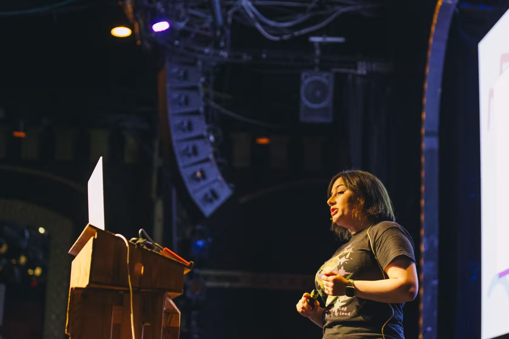 Photo of Sophie Koonin taken at beyond tellerrand in Düsseldorf 2023 by Celine Al-Mosawi