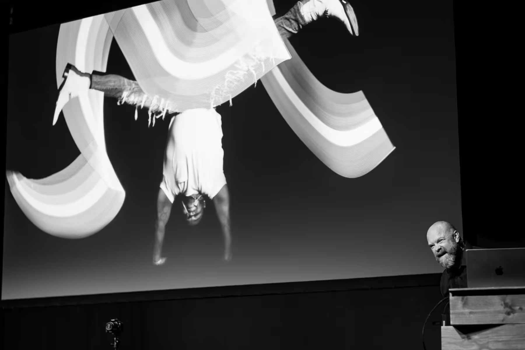 Photo of Hugh Elliott taken at beyond tellerrand in Düsseldorf 2023 by Florian Ziegler