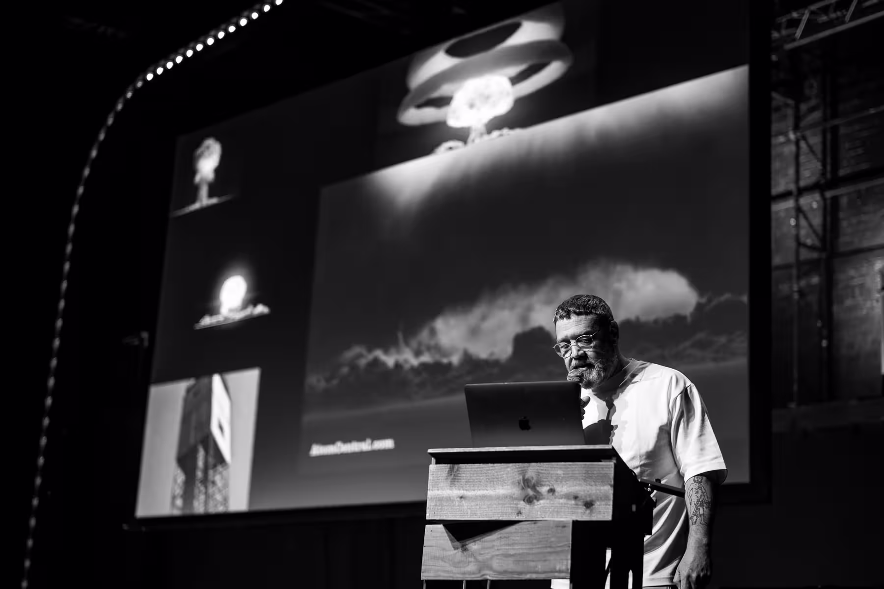 Photo of Eike König taken at beyond tellerrand in Düsseldorf 2023 by Florian Ziegler