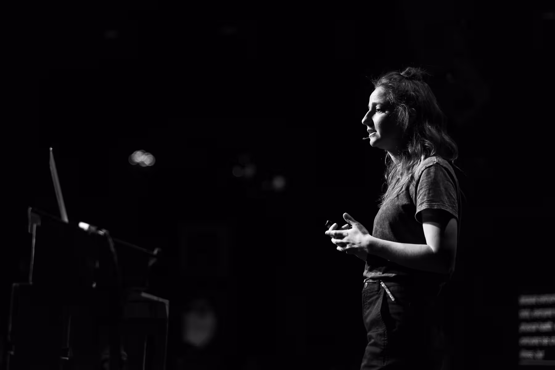 Photo of Emily Anhalt taken at beyond tellerrand in Düsseldorf 2023 by Florian Ziegler