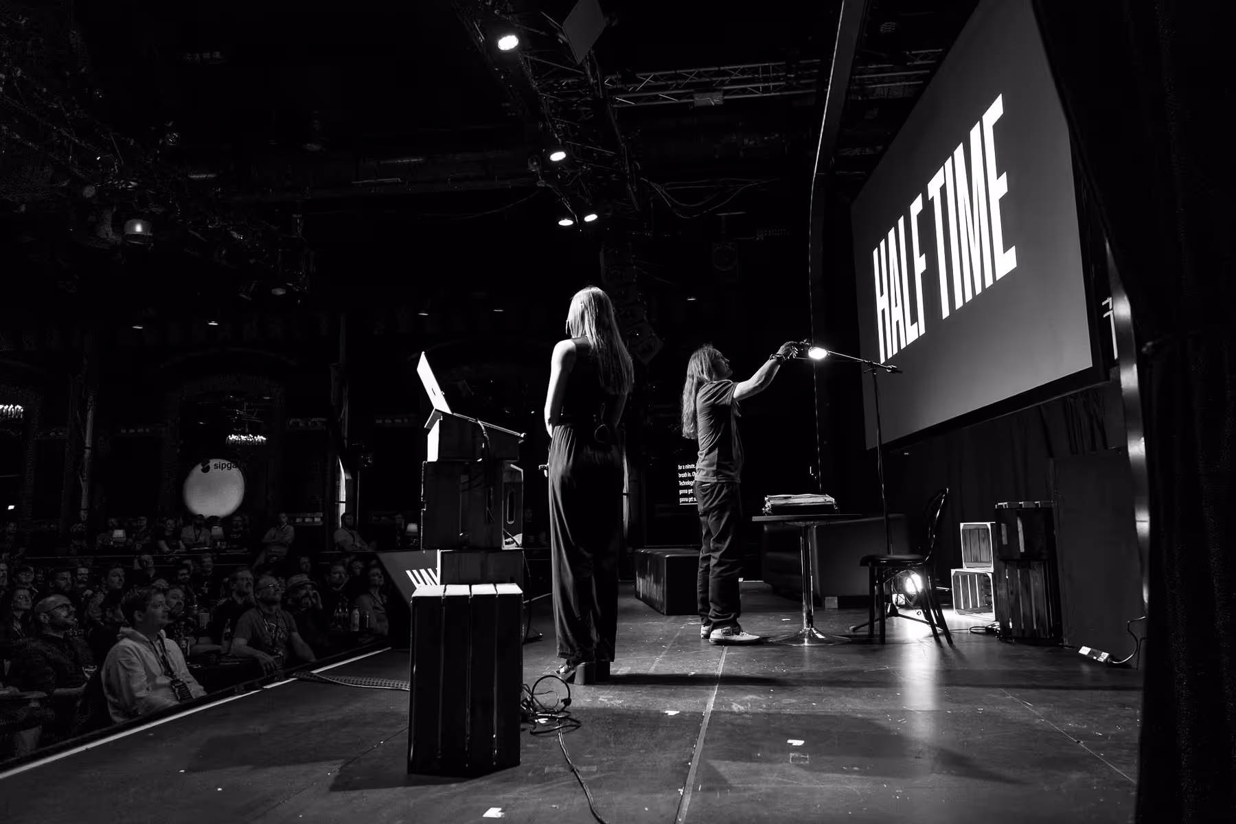 Photo of Gemma O’Brien taken at beyond tellerrand in Düsseldorf 2023 by Florian Ziegler