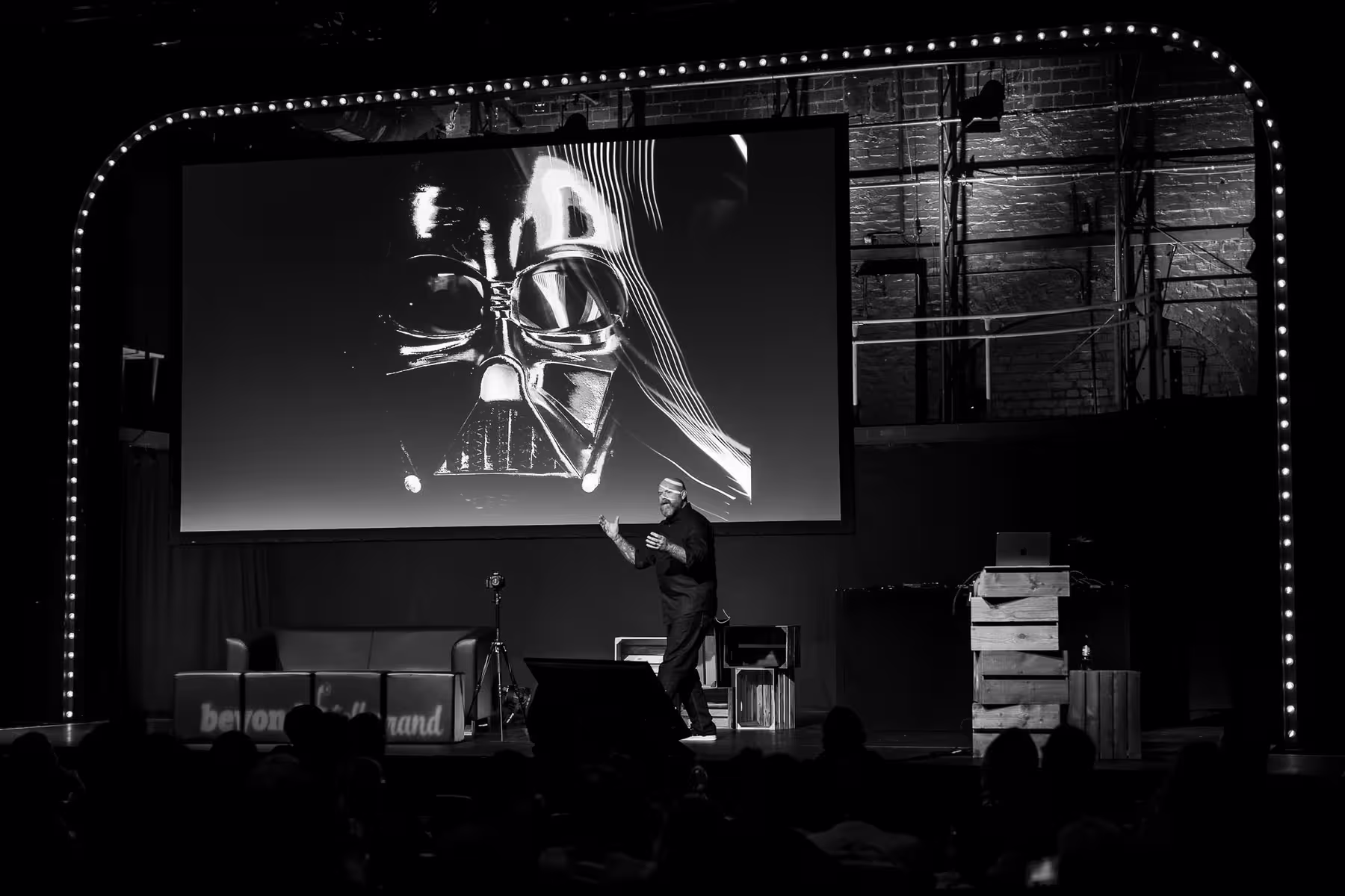 Photo of Hugh Elliott taken at beyond tellerrand in Düsseldorf 2023 by Florian Ziegler