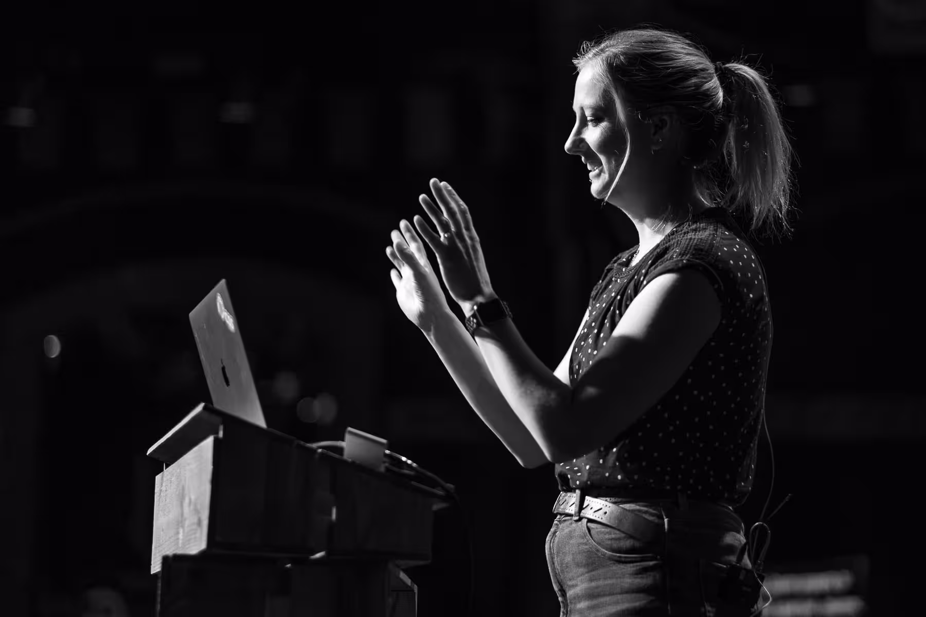 Photo of Michelle Barker taken at beyond tellerrand in Düsseldorf 2023 by Florian Ziegler
