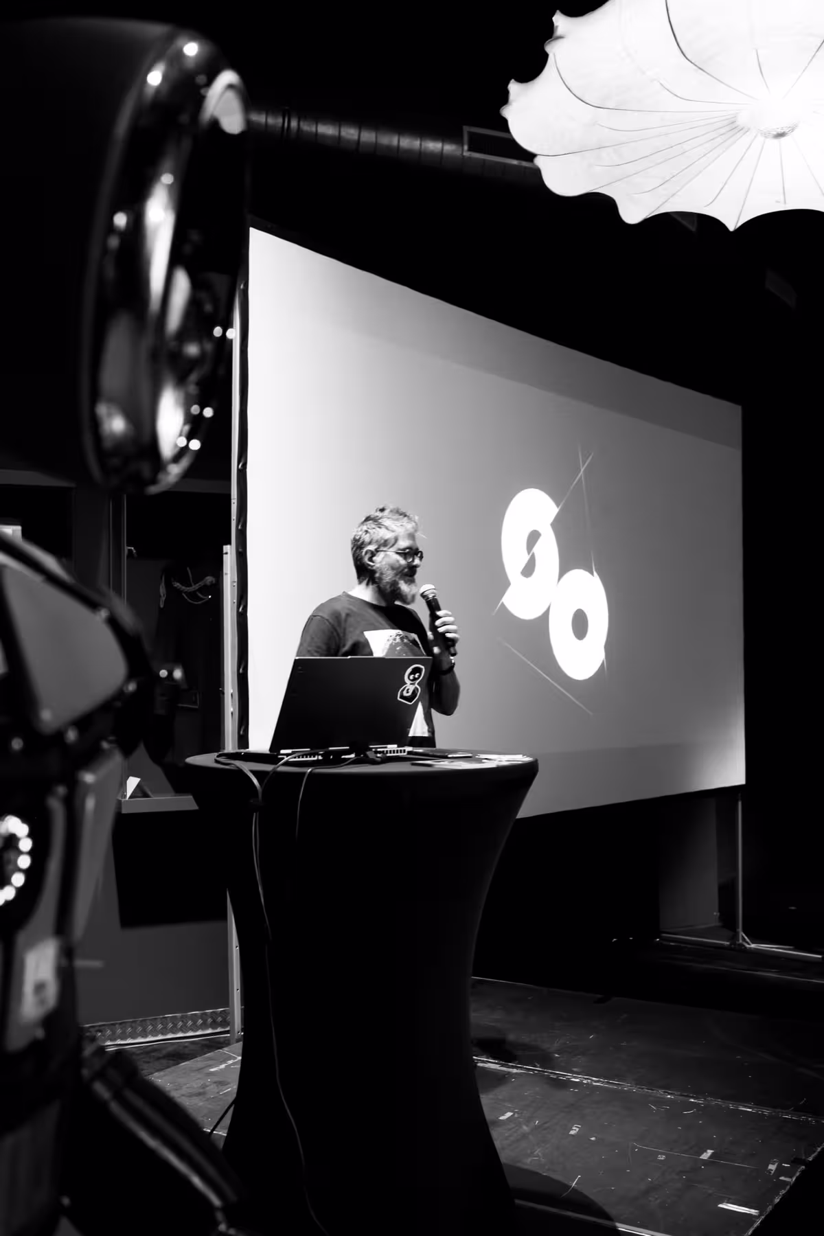 Photo of Jan De Coster taken at beyond tellerrand in Düsseldorf 2024 by Bart van Kersavond