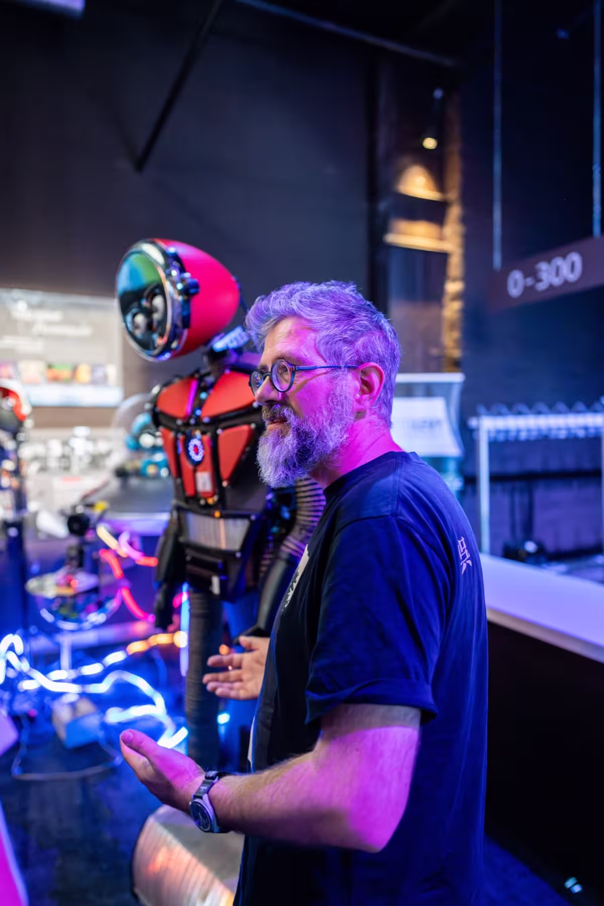 Photo of Jan De Coster taken at beyond tellerrand in Düsseldorf 2024 by Udo Fritsch