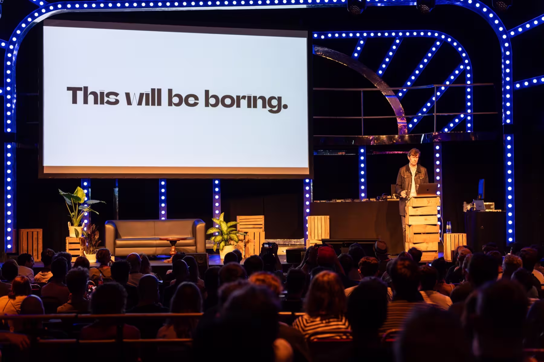 Photo of Stefan Sagmeister taken at beyond tellerrand in Düsseldorf 2024 by Udo Fritsch