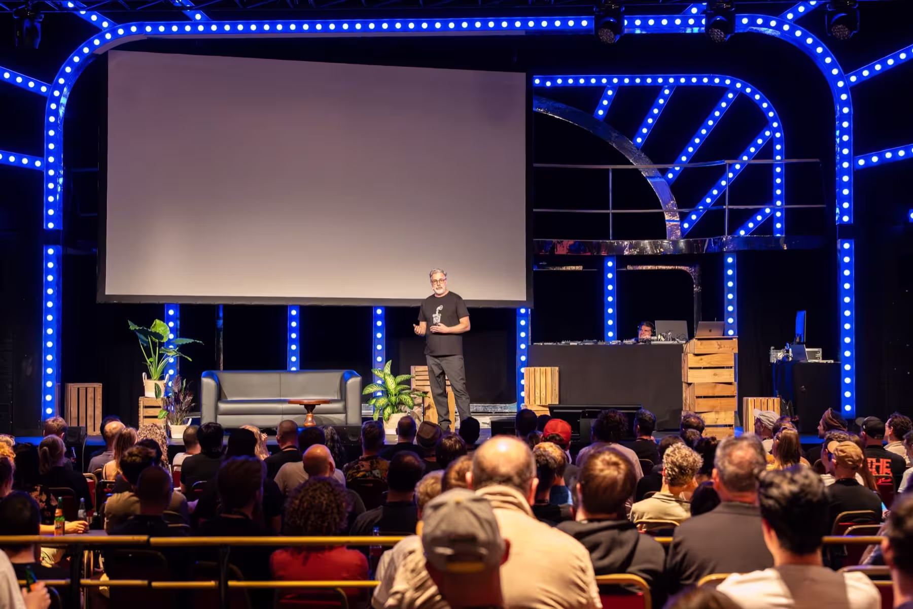 Photo of David de Léon taken at beyond tellerrand in Düsseldorf 2024 by Udo Fritsch