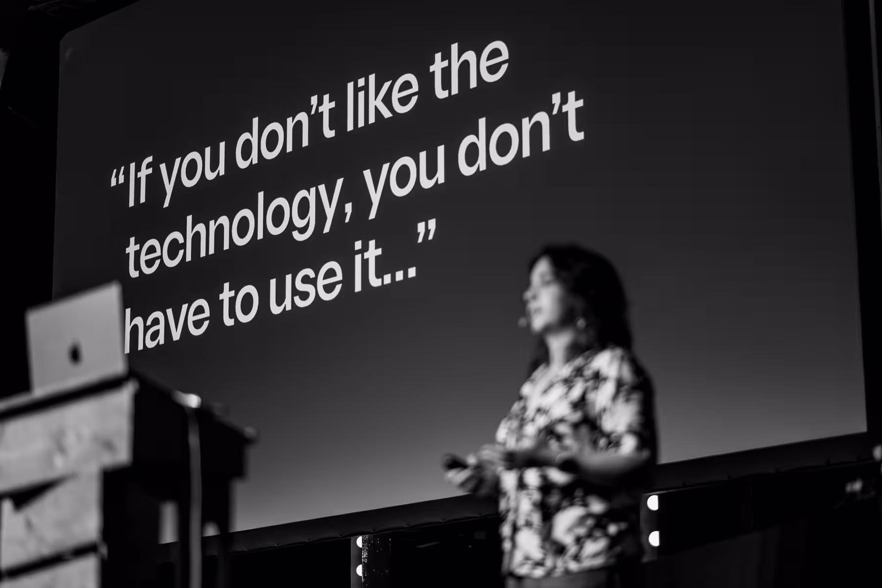 Photo of Laura Kalbag taken at beyond tellerrand in Düsseldorf 2024 by Florian Ziegler