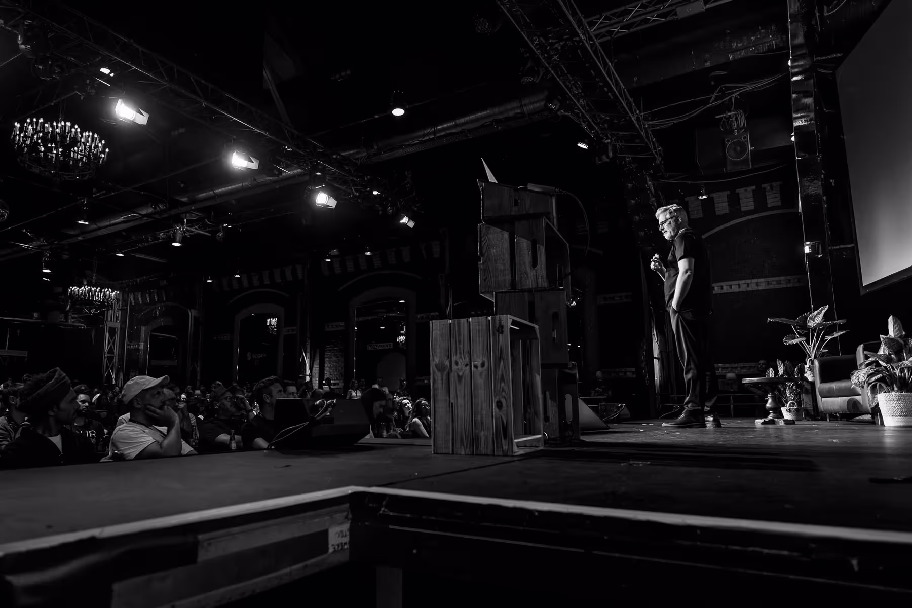 Photo of David de Léon taken at beyond tellerrand in Düsseldorf 2024 by Florian Ziegler