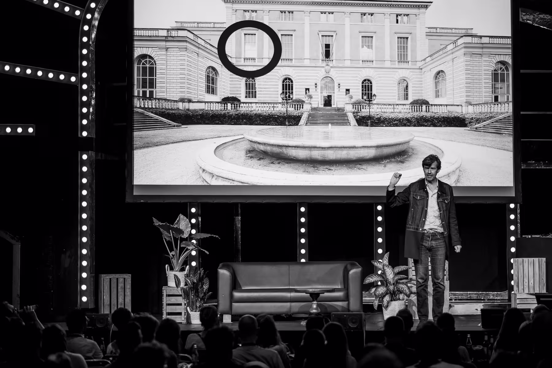 Photo of Stefan Sagmeister taken at beyond tellerrand in Düsseldorf 2024 by Florian Ziegler