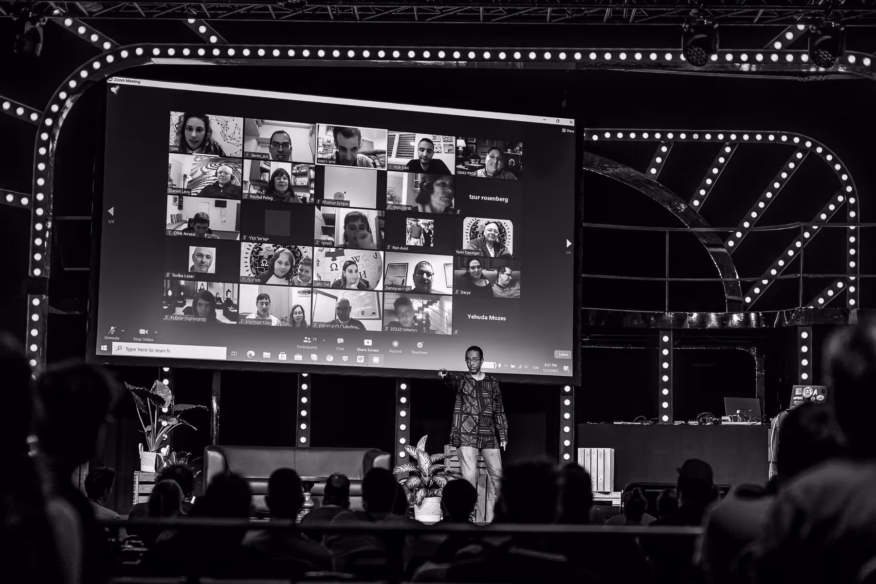 Photo of David Thomas taken at beyond tellerrand in Düsseldorf 2024 by Florian Ziegler