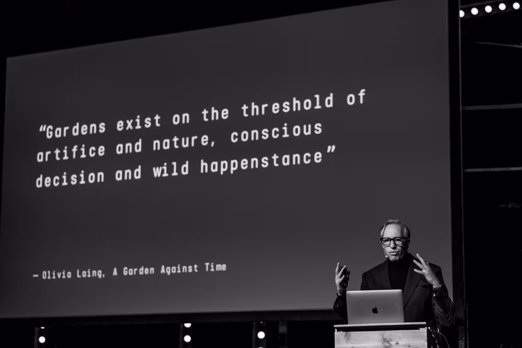 Photo of Brendan Dawes taken at beyond tellerrand in Düsseldorf 2025 by Florian Ziegler