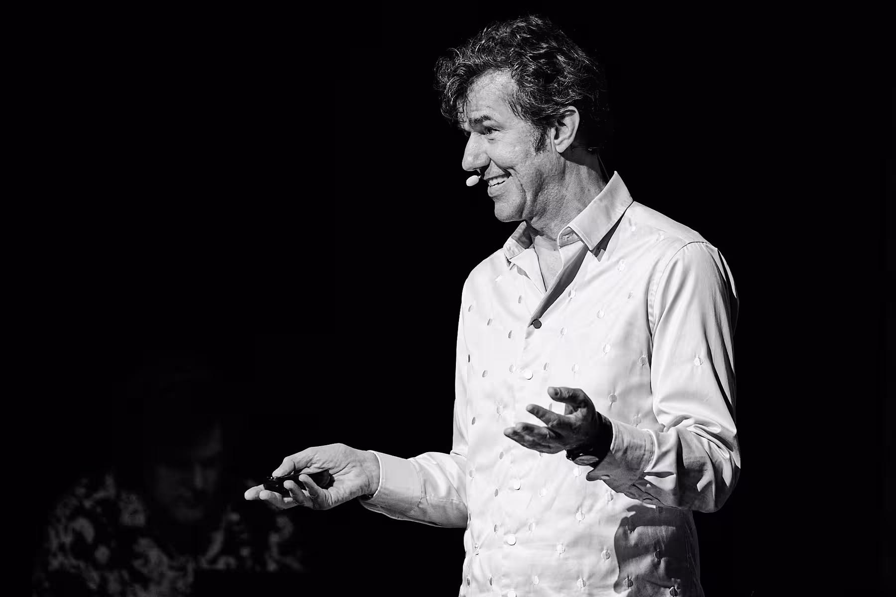 Photo of Stefan Sagmeister taken at beyond tellerrand in Hamburg 2022 by Norman Posselt