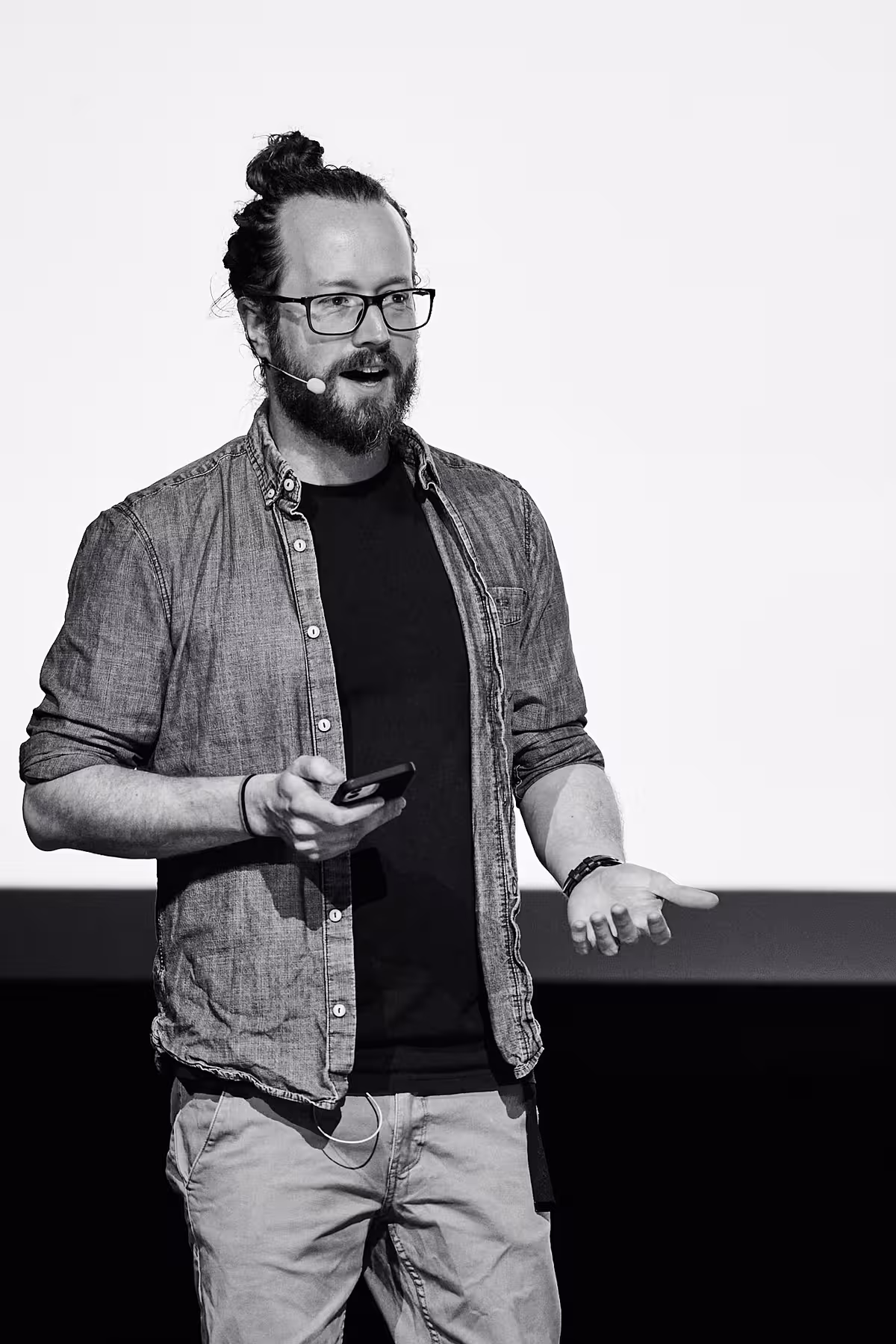 Photo of Elliot Jay Stocks taken at beyond tellerrand in Hamburg 2022 by Norman Posselt