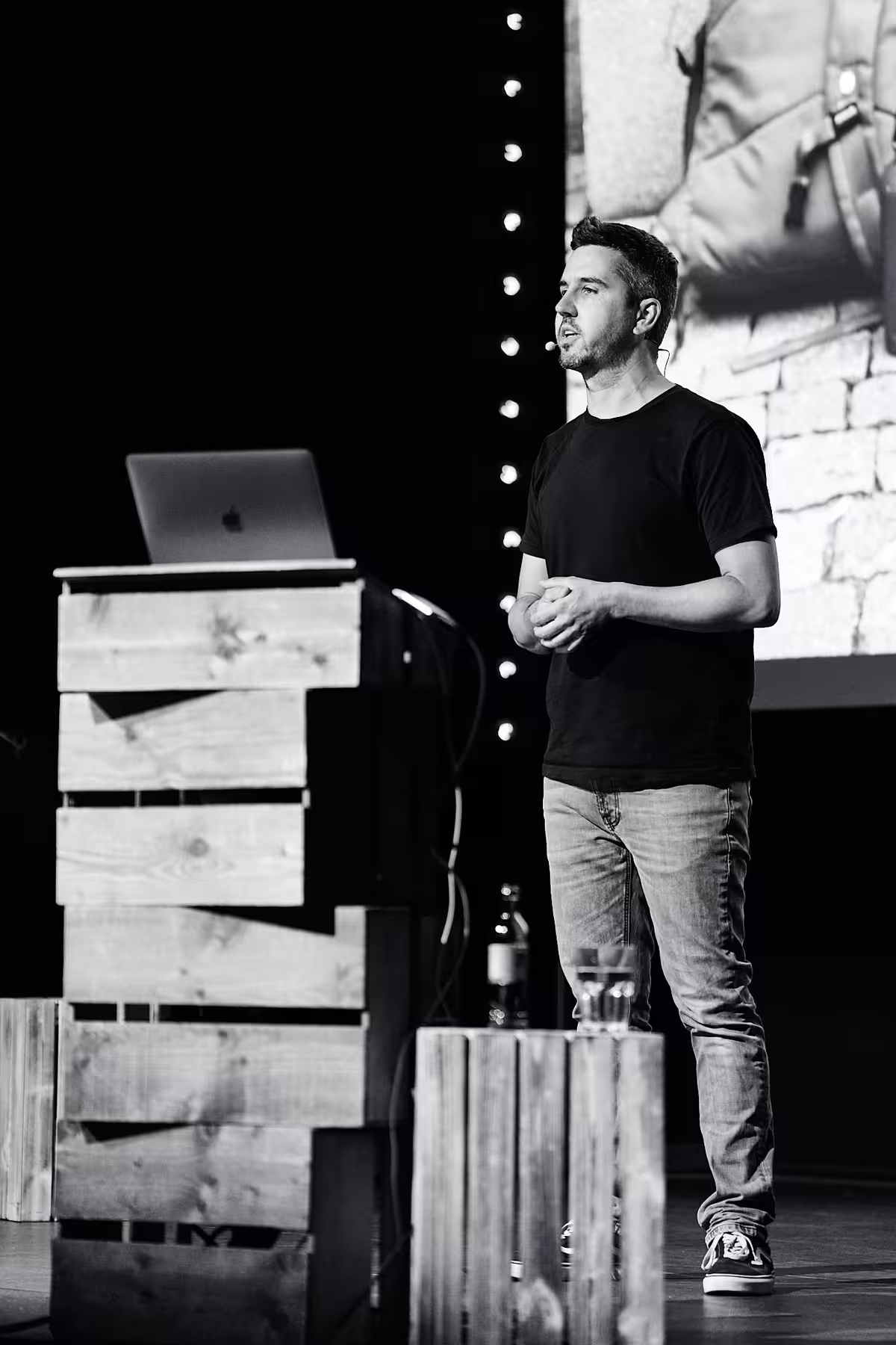 Photo of Bastian Allgeier taken at beyond tellerrand in Hamburg 2022 by Norman Posselt