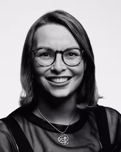 Portrait of Charlotte Dann taken at beyond tellerrand in Berlin 2019 by Norman Posselt