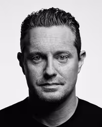 Portrait of Burton Rast taken at beyond tellerrand in Berlin 2019 by Norman Posselt